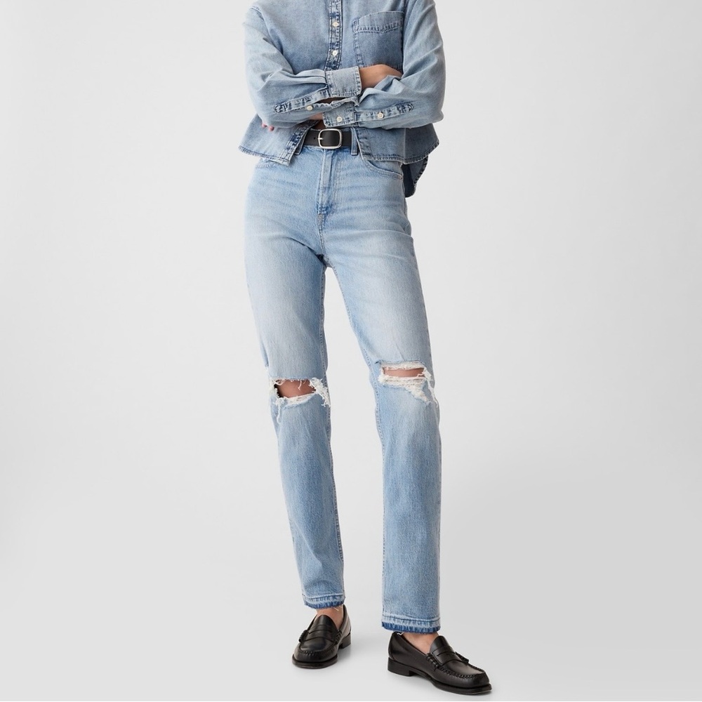 NWT Gap High Rise Cheeky Straight Jeans in Medium Vintage Destroy